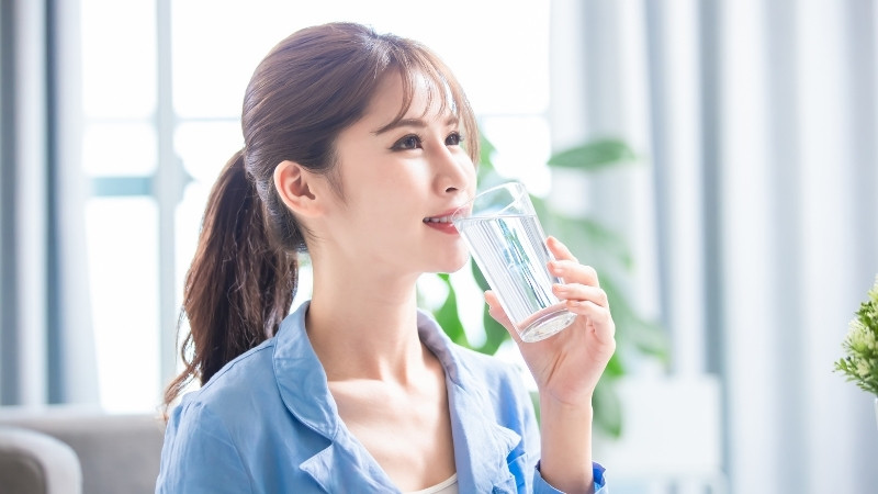 Uống nước hỗ trợ hạ huyết áp nhanh