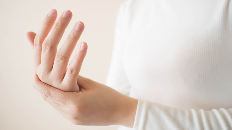 Xoa bóp giúp giảm căng cơ