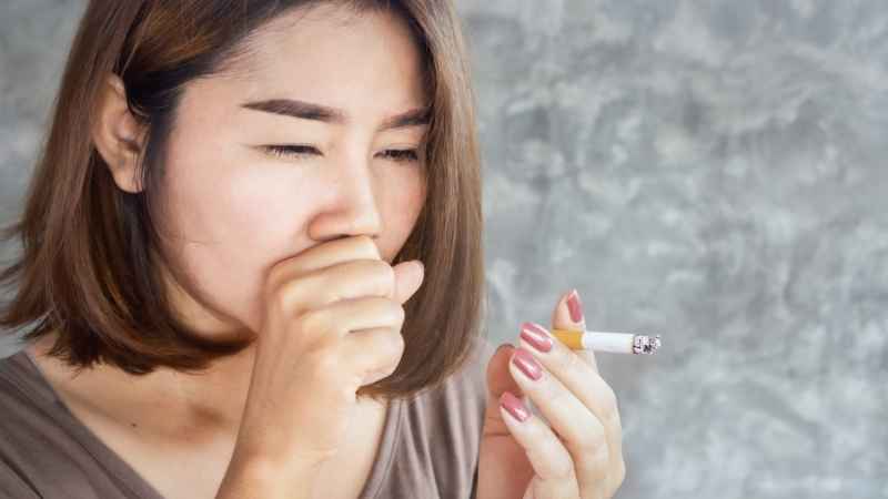 Khói thuốc lá gây hại trực tiếp cho phổi và đường thở