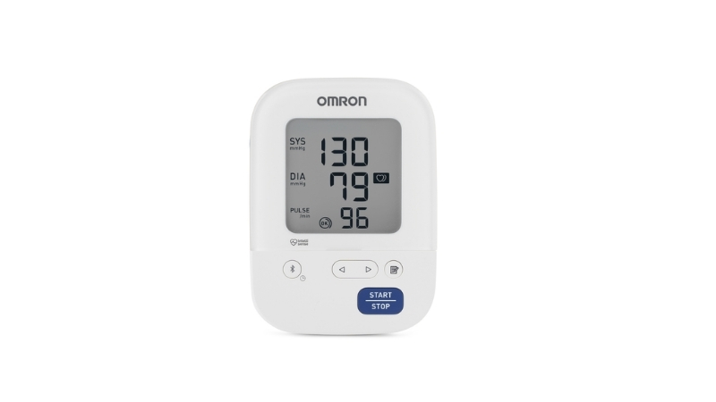 Máy đo huyết áp Omron theo dõi sức khỏe tim mạch