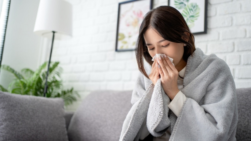 Một số bệnh như viêm phổi, cảm cúm nặng hoặc nhiễm trùng sẽ khiến huyết áp tăng lên bất ngờ